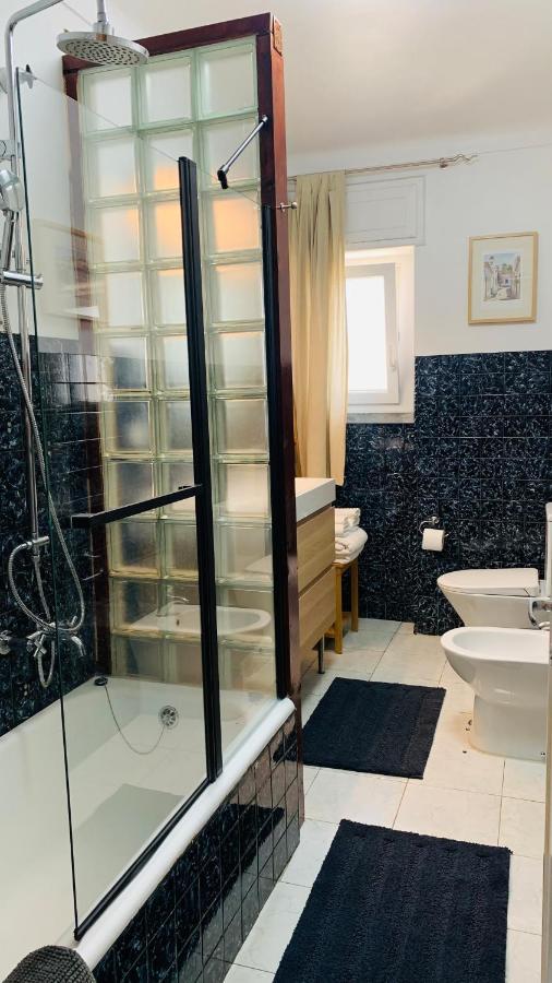 Beautiful Private Room Next To Lisbon - New Paco de Arcos Exterior photo
